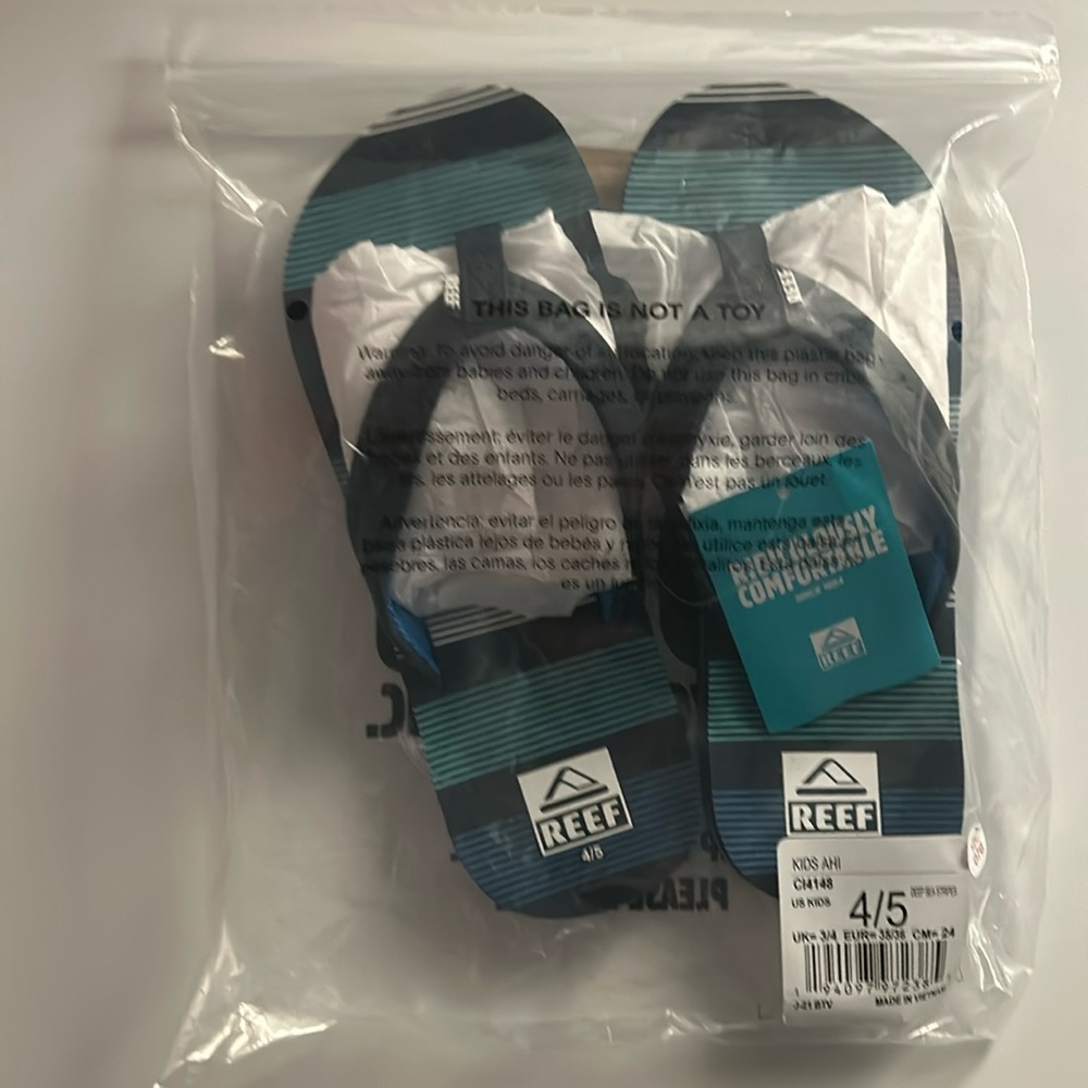 Reef Kids Ahi Flip Flop (Little Kid/Big Kid) Deep Sea Stripes
SKU 9840925